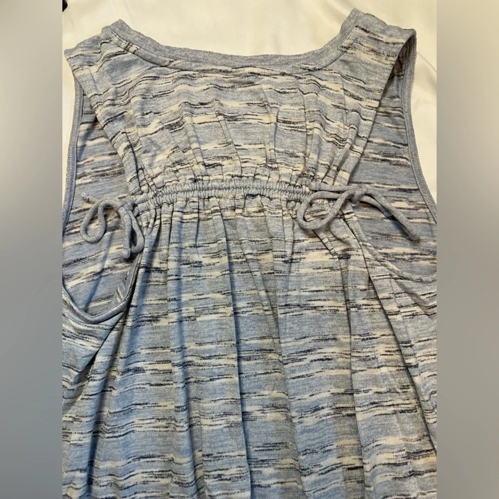 Gap size medium blue and white stripped tank top - Picture 5 of 5
